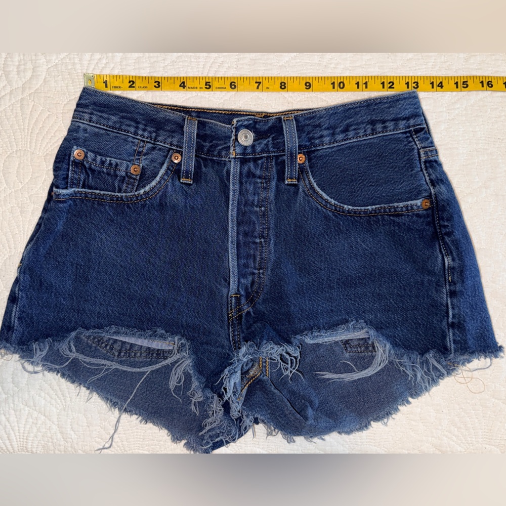 Levi’s 501 Dark Blue Denim Cutoff Shorts 25
